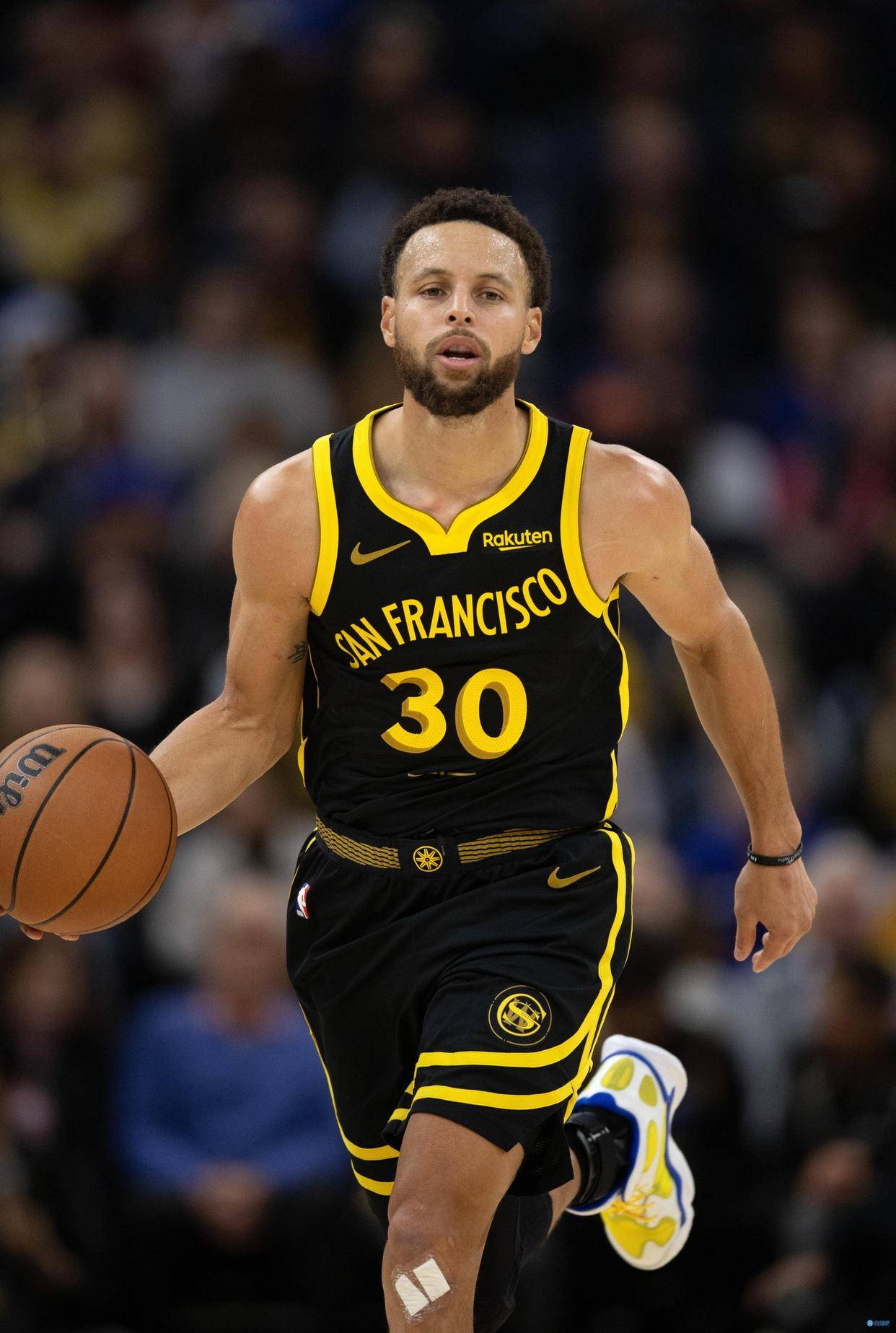 [中超]陈柏良任意球传中 马特乌斯头槌破门