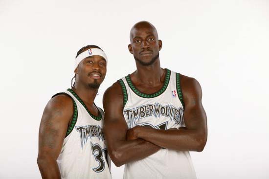 坦帕湾光芒队王牌麦克拉纳汉（Shane McClanahan）TJ 手术后 2025 成功复出