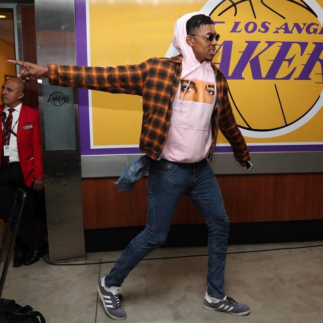 2025 赛季：大联盟历史上首位女性裁判在 3A 联赛完成全赛季执法，获得一致好评