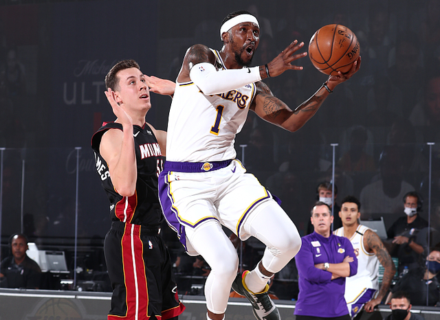 诺兰·莱恩在 1970 年代中期的每一场先发，球场周围都会挤满前来观看火球的球迷