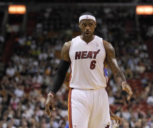 [德甲]格雷茨卡双响奥利塞传射 拜仁3-2沃尔夫斯堡