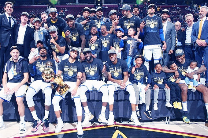 雄鹿队球星达米安·利拉德因健康问题发表声明